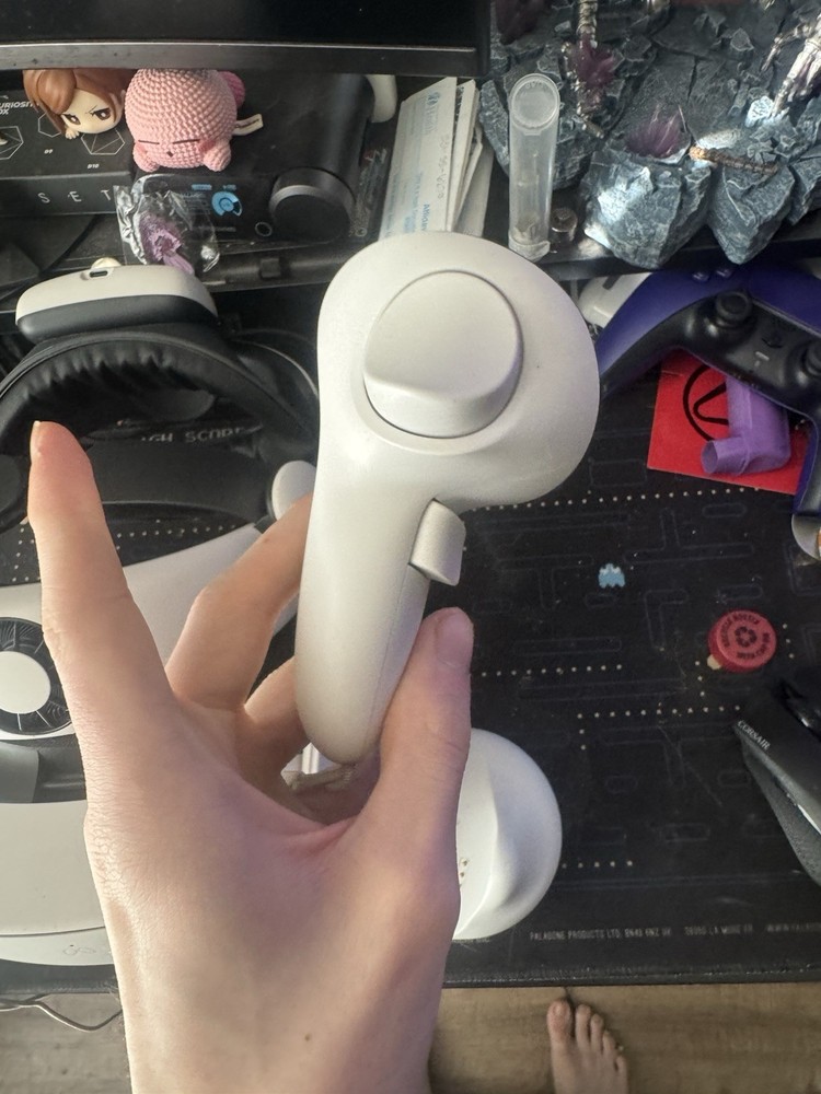 Oculus Quest 3S Virtual Reality and accessories