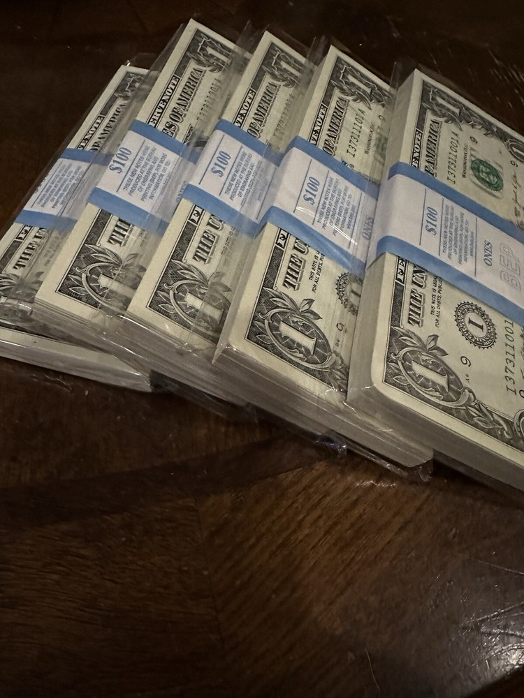 NEW UNCIRCULATED CONSECUTIVE $1 BILLs ( 100 )