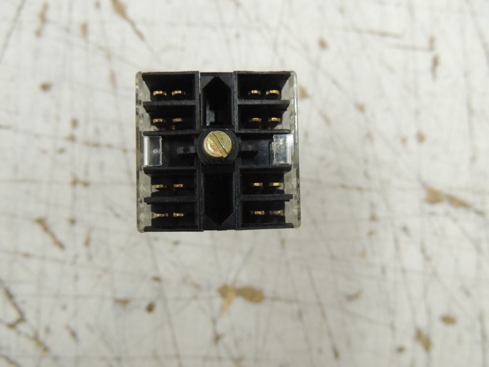 ALLEN BRADLEY 800MR-N46QB Locking Selector Switch