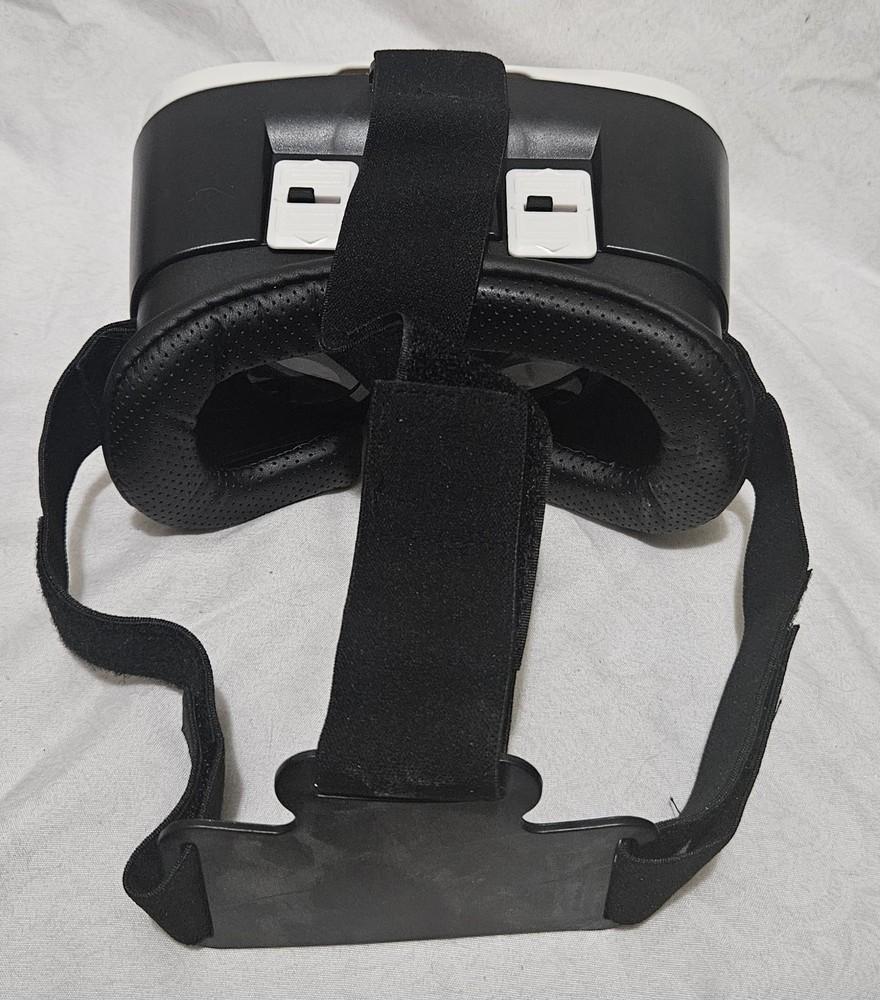 ONN White Virtual Reality VR Smartphone Headset for Apple or Android