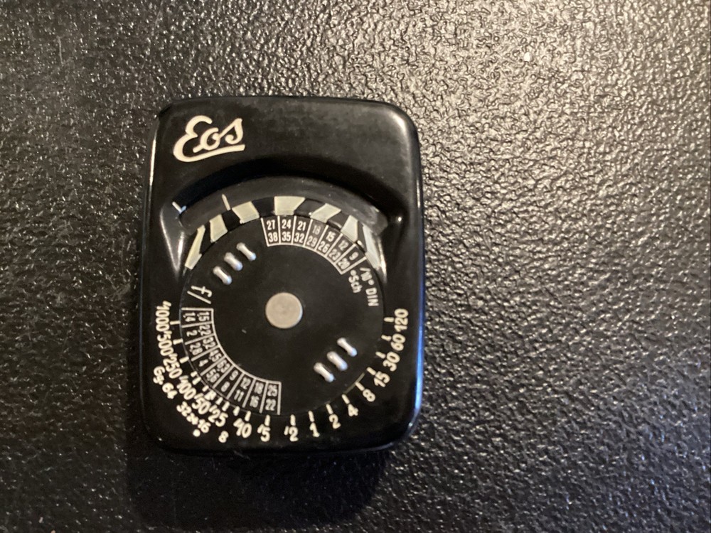 VintageEOS Light Meter With Leather Case lgreat condition