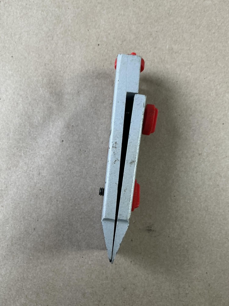 Sharp Metal Sharpening Tool Silver Adjustable Grinding Jig Red Knobs Bench