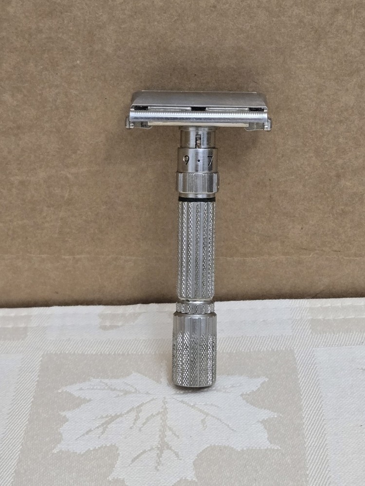 Vintage Gillette Adjustable Razor E1