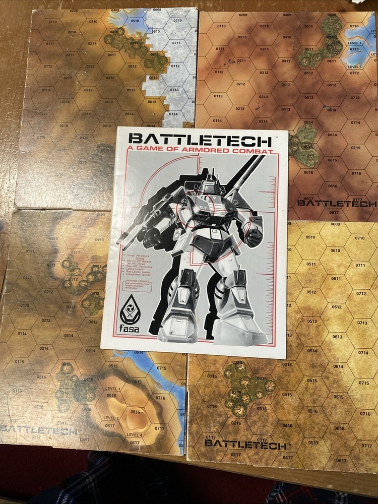 FASA Battletech Core Box Set Battletech (2nd Ed) - Rulebook Only And 4 Maps