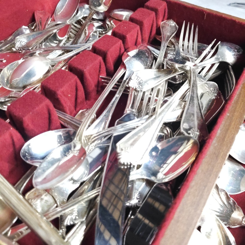 1881 Rogers Oneida Ltd Silverware Flatware Set Vintage + *more than one set here