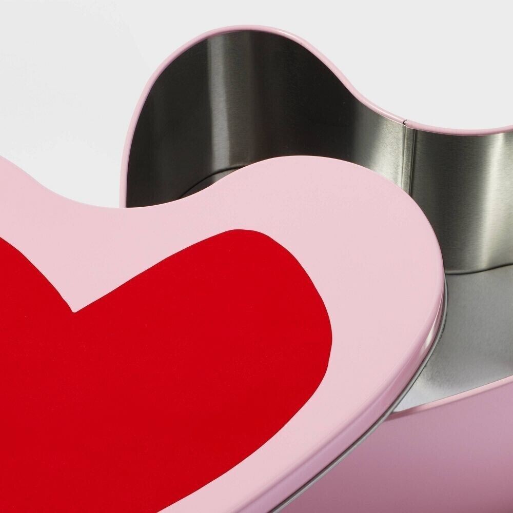 Valentine's Day heart shaped gift box tin