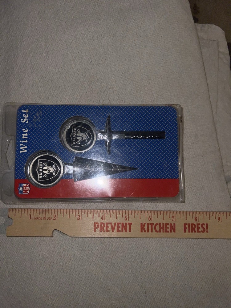 Raiders Corkscrew And Wine Stopper