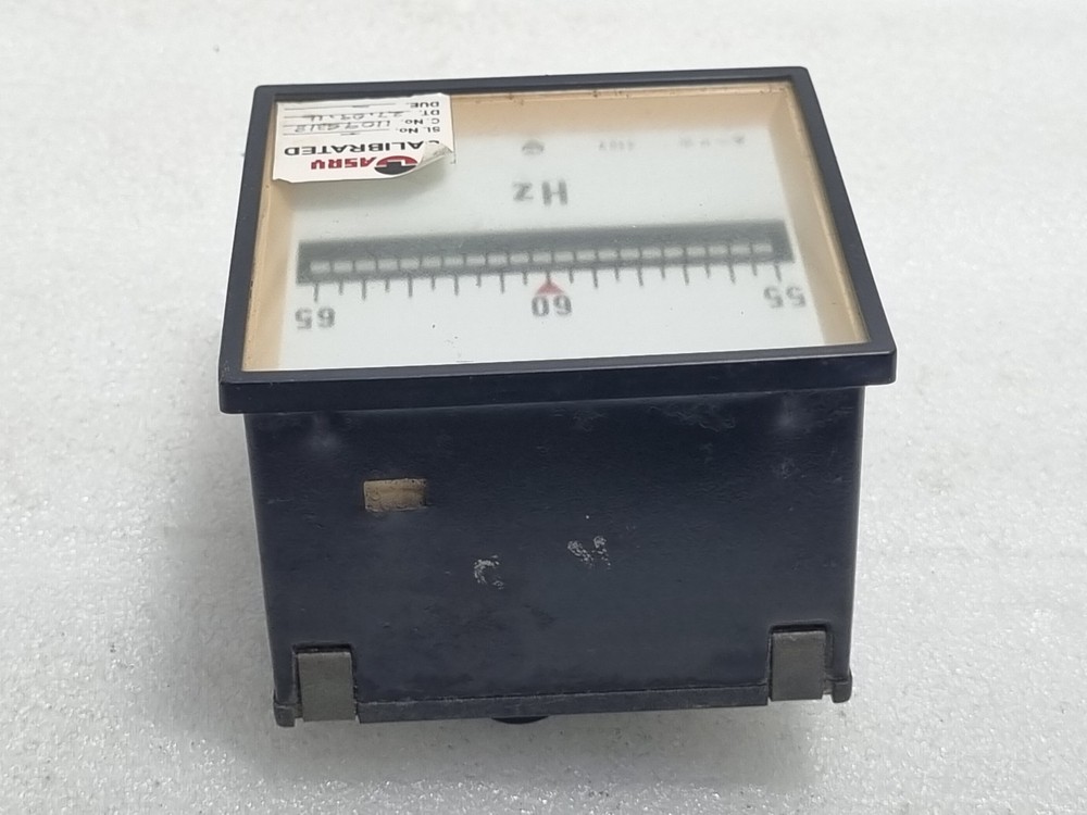 Celsa Frequency Counter Meter 440v 55-65 Hz P2.5