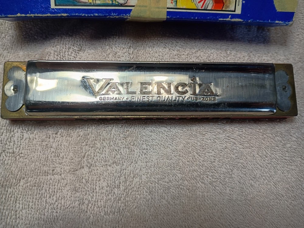 Valencia Double reed 28 / 14 in box harmonica