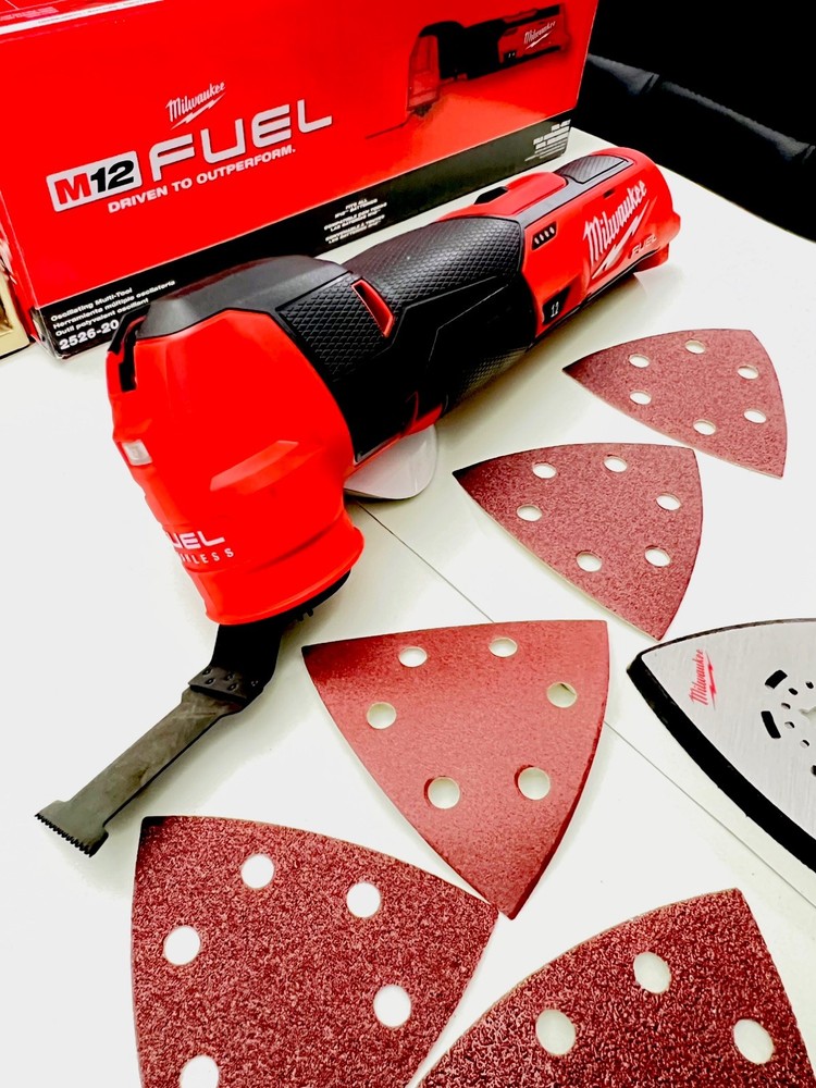 MILWAUKEE M12 2 TOOLS FUEL tool + accessories