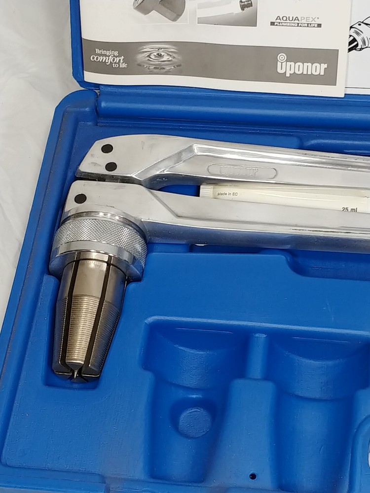 Uponor ProPEX Hand Expander Tool Kit Q6295075