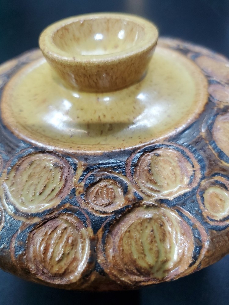 MCM Art Pottery Covered Dish Dot Pattern Signed "Devereux"