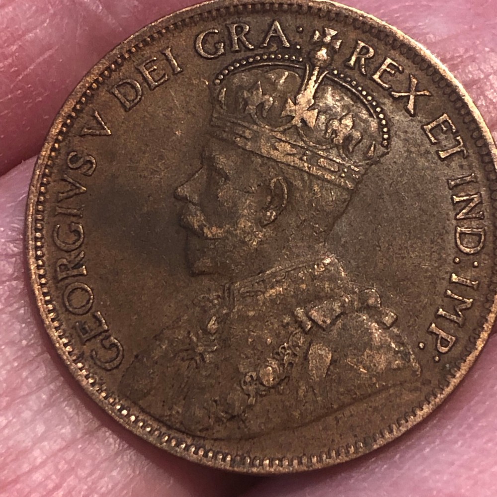 1918 Canada Large One Cent Bronze Coin - XF (Extra Fine)