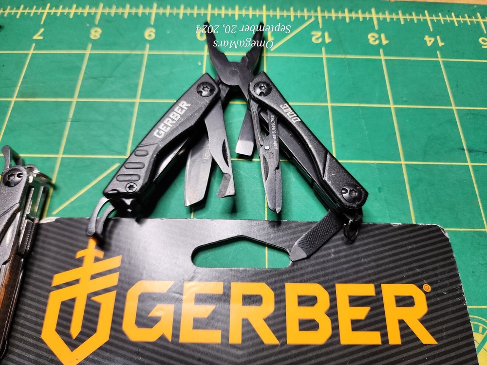 Gerber Dime multi tool x1 good-great conditions, READ the description please.