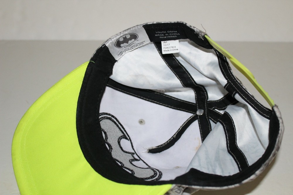 Batman DC Comics Gray Black Yellow Logo Embroidered Panel Snapback Hat Cap.
