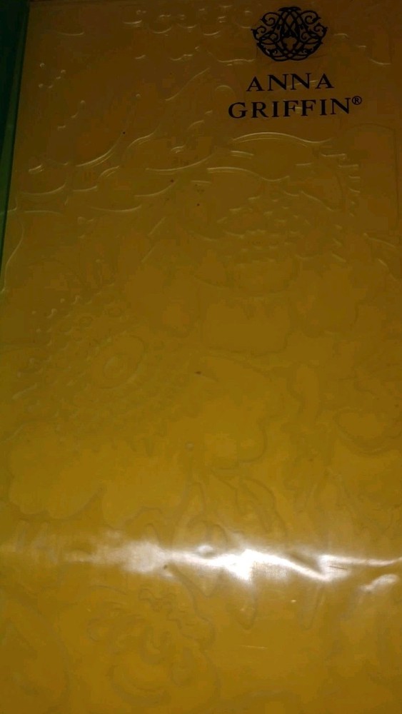Anna Griffin POPPY Embossing Folder & Border for Cricut Cuttlebug - 5” x 7”