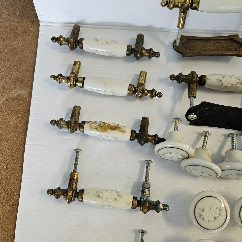 Large Lot Of Assorted Drawer Knobs And Pulls ( mixed lot)