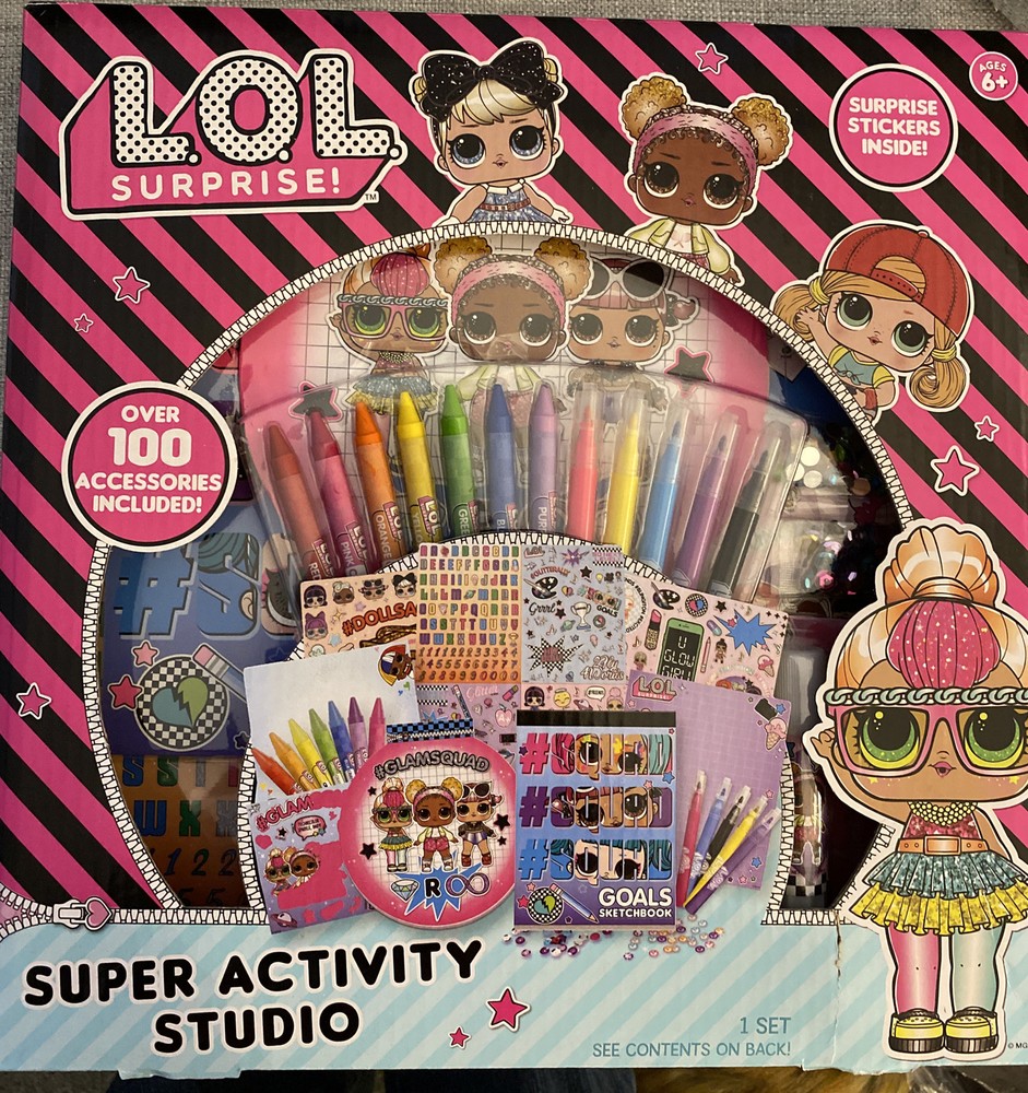 L.O.L. Surprise! Super Activity Studio. Over 100 Accessories