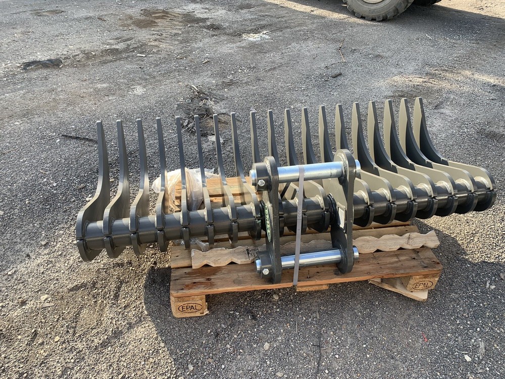 72" Oriel Rake