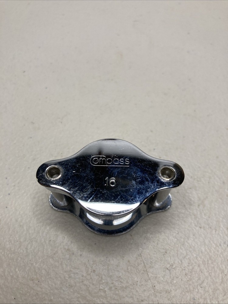 Compass 16. Japan jewelry loop. -I