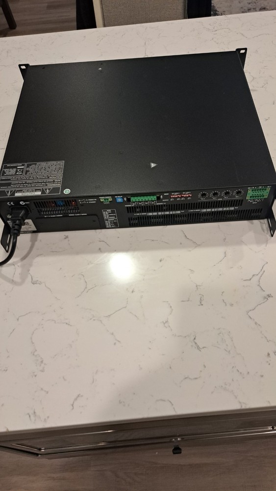 Усилитель мощности Electro-Voice CPS4.10 4x 1000 Вт, входное сопротивление 20 кО