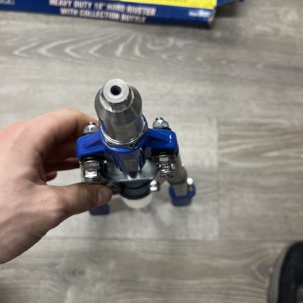 Heavy Duty 18” Hand Riviter With Collection Bottle