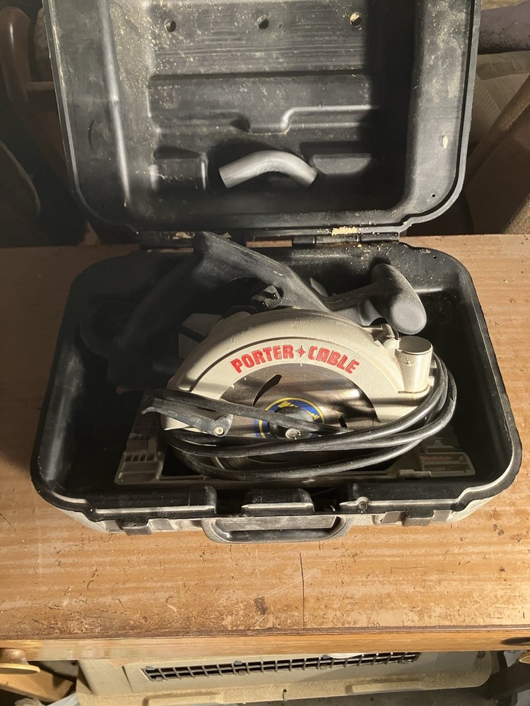 Porter Cable Circular Saw with Hard Case