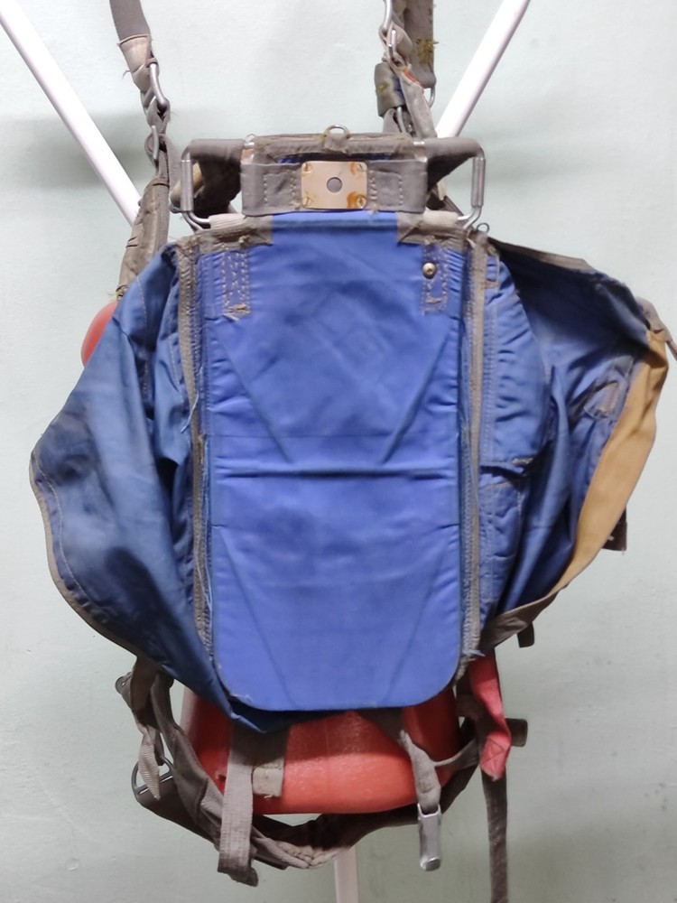 Vintage Soviet Parachute D-6 Series 4 Backpack + Suspension System,Original USSR