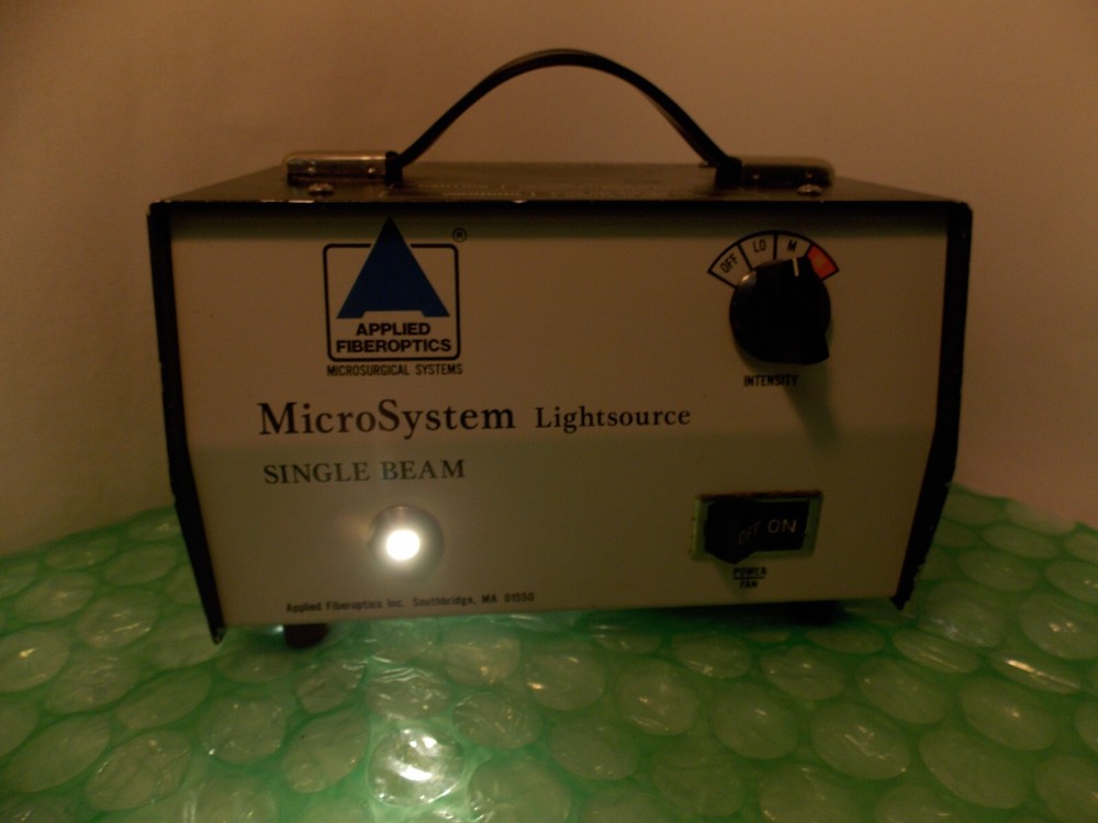 APPLIED FIBER OPTIC MICROSYSTEM LIGHT SOURCE 24 30 30 (LAM-1818)
