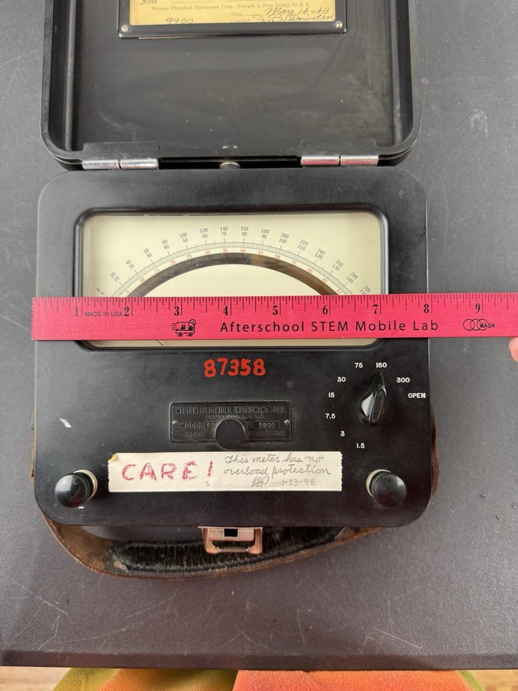 Weston Model 622 Voltmeter Diect Current Bake Lite Fold Out Case Clean