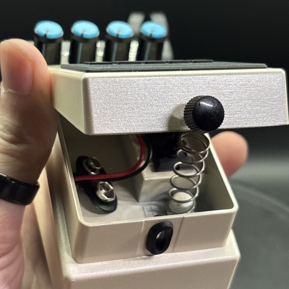 BOSS DD-7 Digital Delay Electric Guitar Effect Pedal