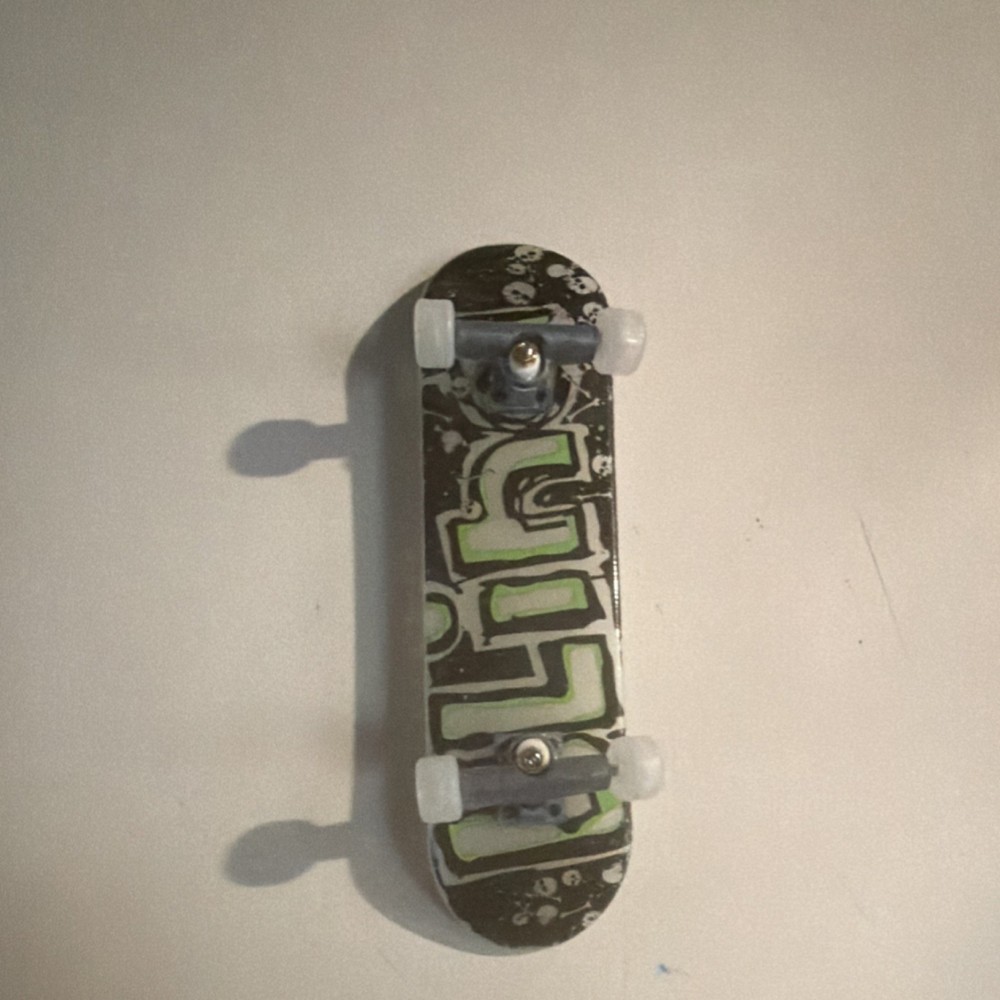 00s Glow in the Dark Blind Tech Deck