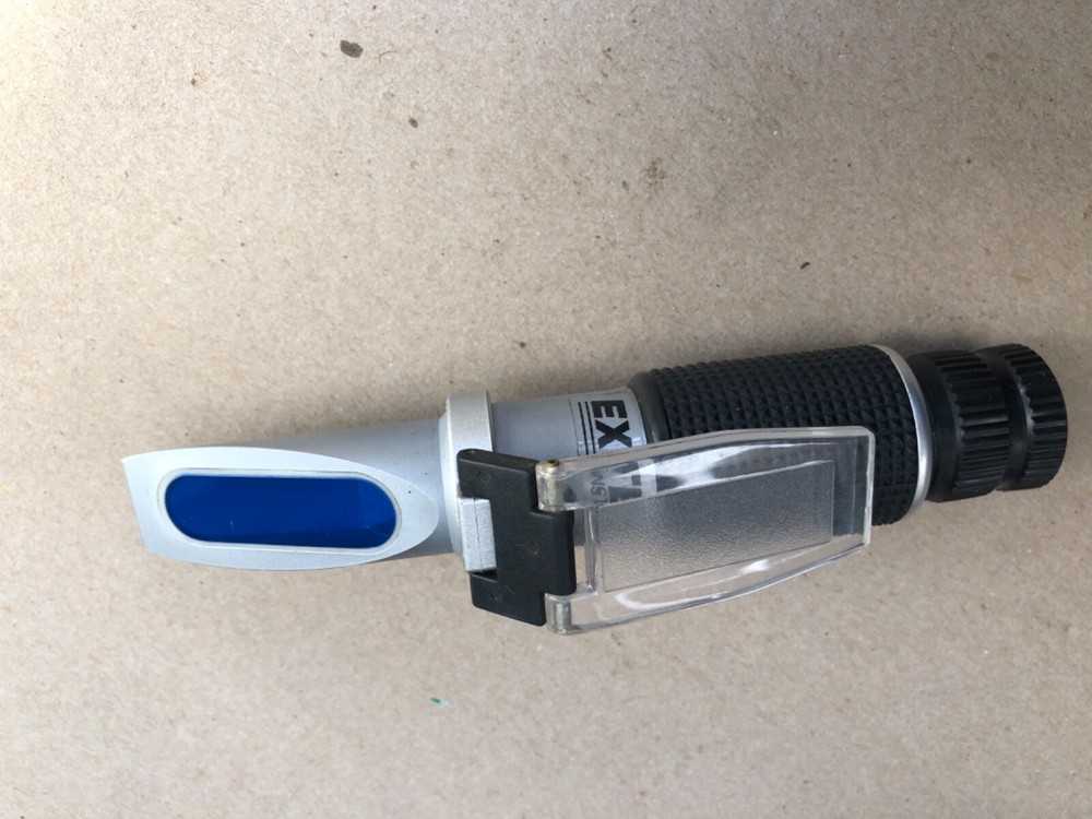 EXTECH Instruments Portable Retractometer RF40