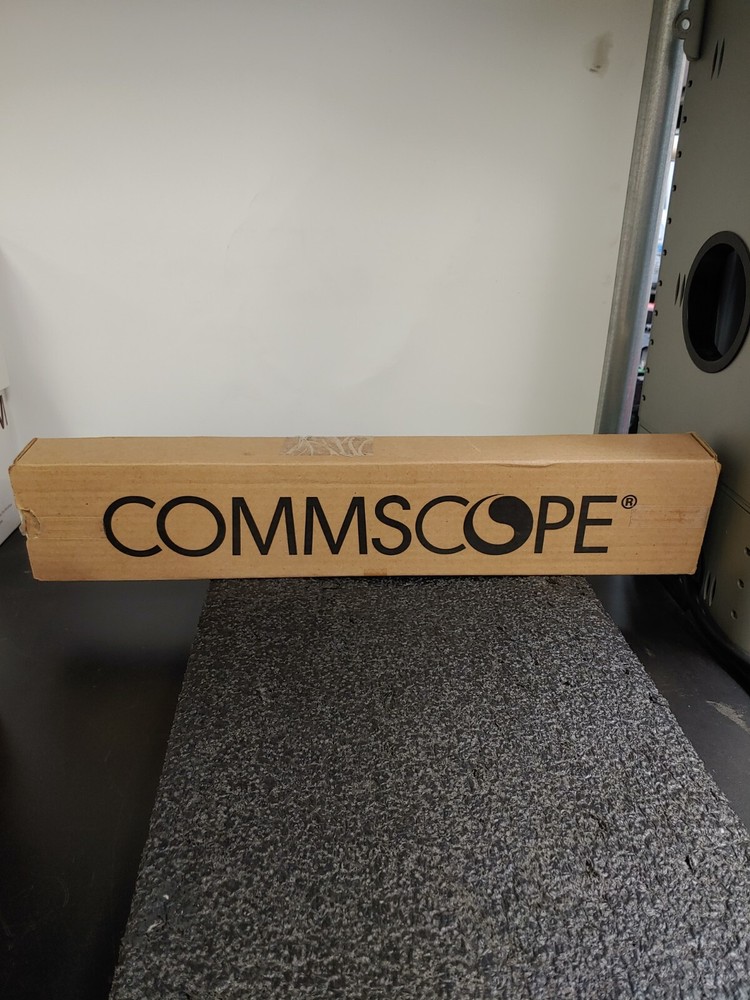 COMMSCOPE UNP-HA-2U Uniprise Hinged Panel Kit