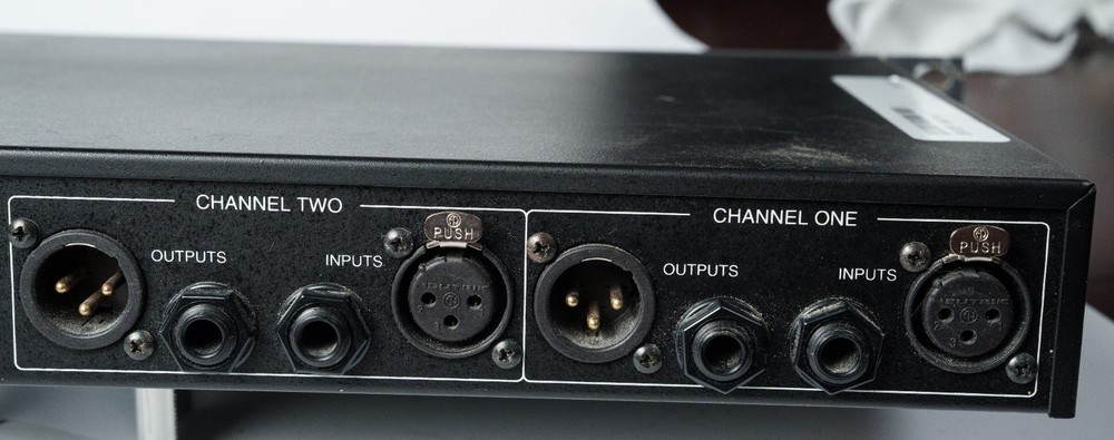 dbx DDP Digital Dynamics Processor Rack-Mountable Multi-Effects Compression EQ