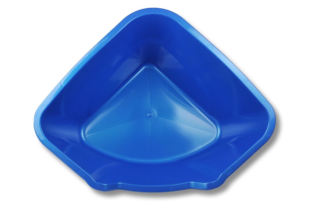 Corner Litter Pan from Van Ness High Sided Design Maximizes Corner Space Usage