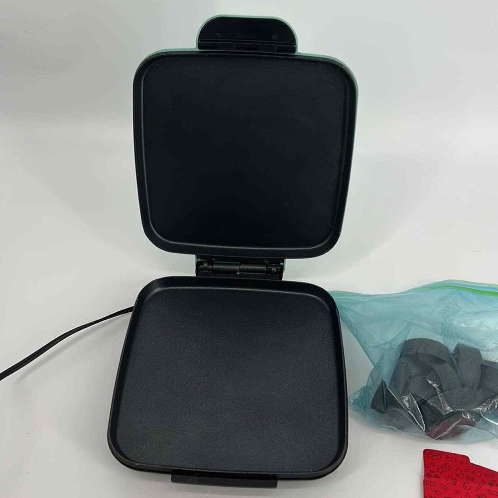 Dash Egg Bite Maker Griddle Aqua