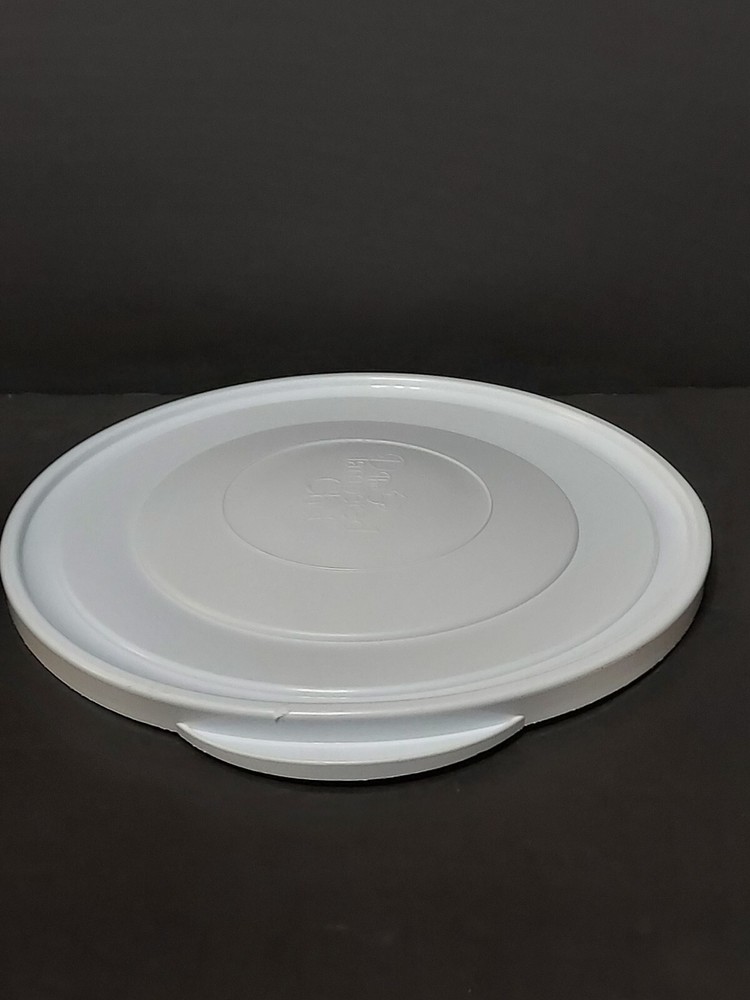 PAMPERED CHEF White Dome Replacement Lid Only 8 3/4”