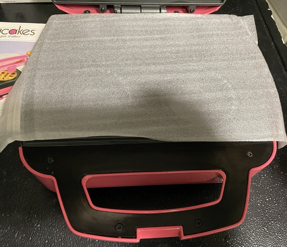 Babycakes Pie Maker PM-54S Clean