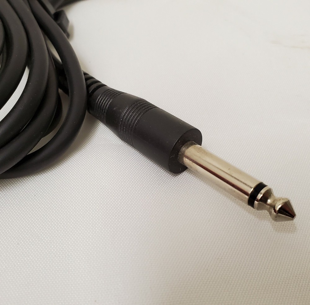 The Singing Machine SMM-200 Dynamic Cable Consumer Microphone