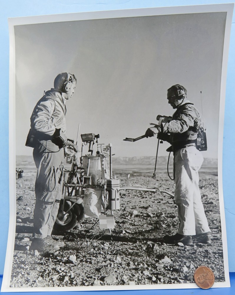 NASA PHOTO '70 vtg Apollo 14 Command Crew SHEPARD MITCHELL Geological Training