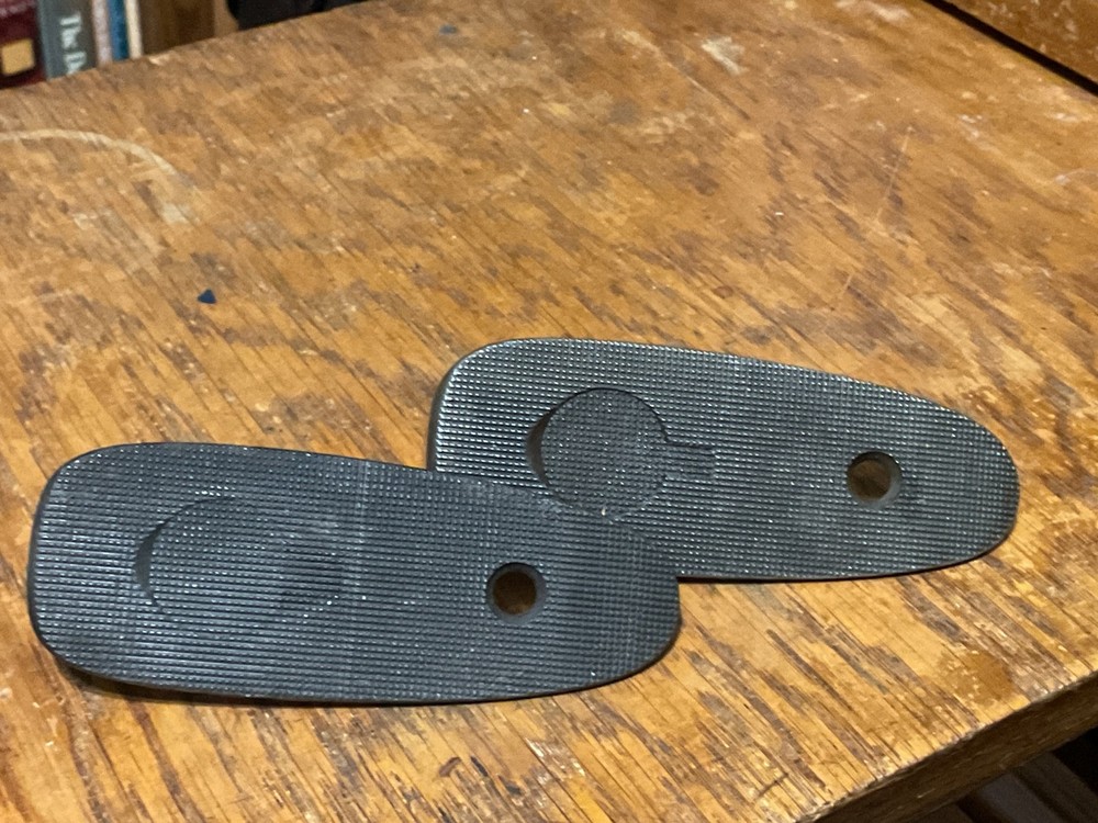 Springfield 1903 buttplate, fine grid. One only.