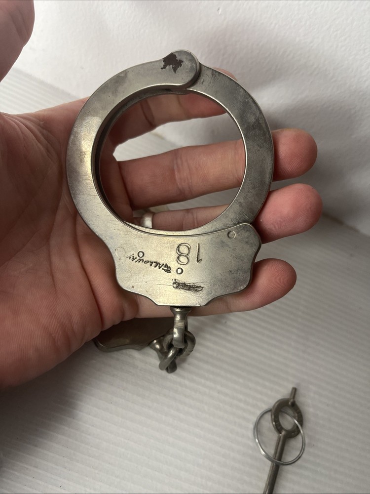 Peerless Handcuffs - Nickle Plated Model 300 With Official Key 🔥