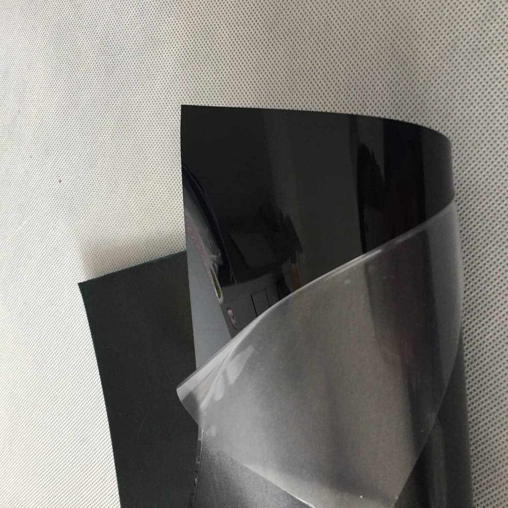 Infrared transmission optical thin-film filter which absorbs visible light