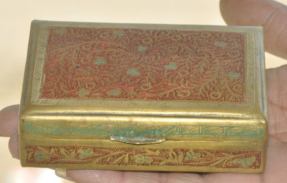 Vintage Brass Engraved Handcrafted Red Lacquer Work Cigar/Cigarette Box