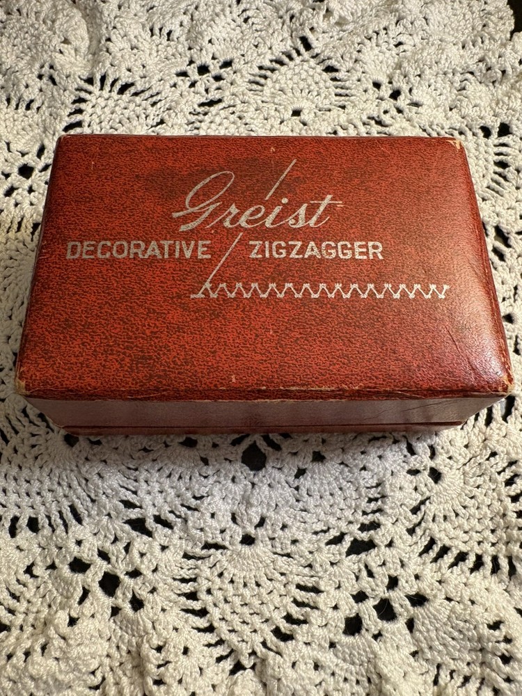 Vintage Greist ZigZag Attachment ~ Decorative Zigzagger