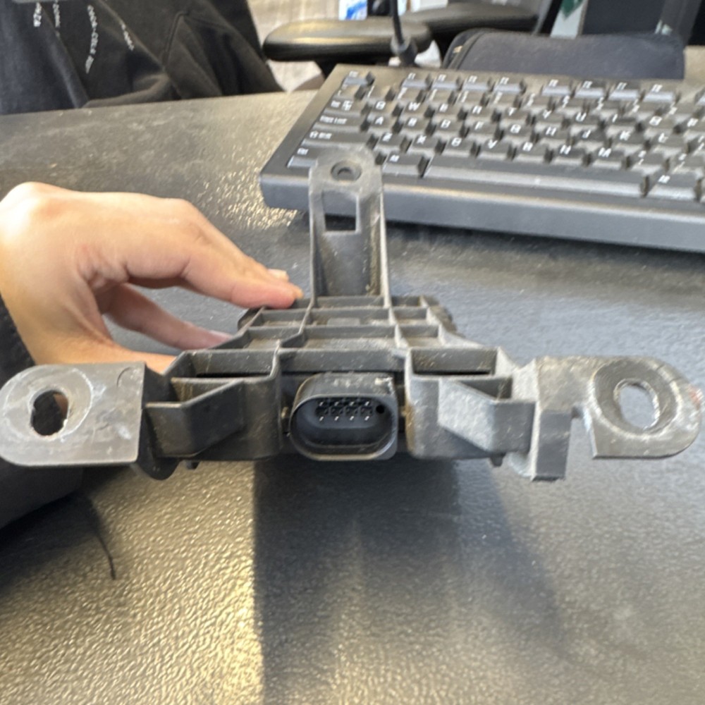 Volkswagen Blind Spot Detection System Sensor Bracket and Module