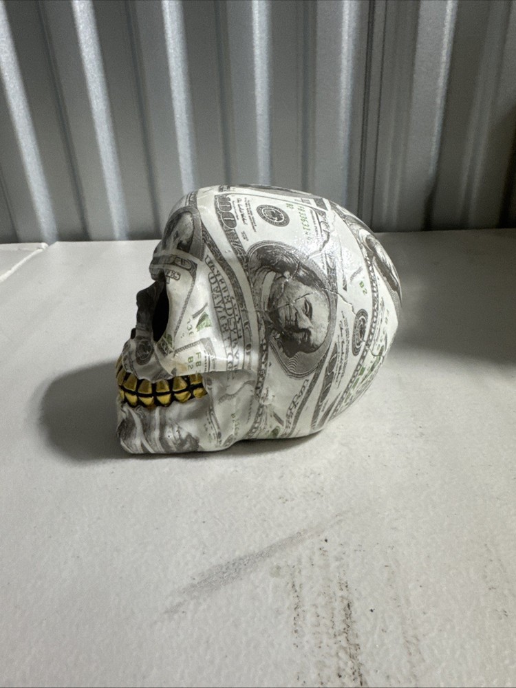 Porcelain skull decor