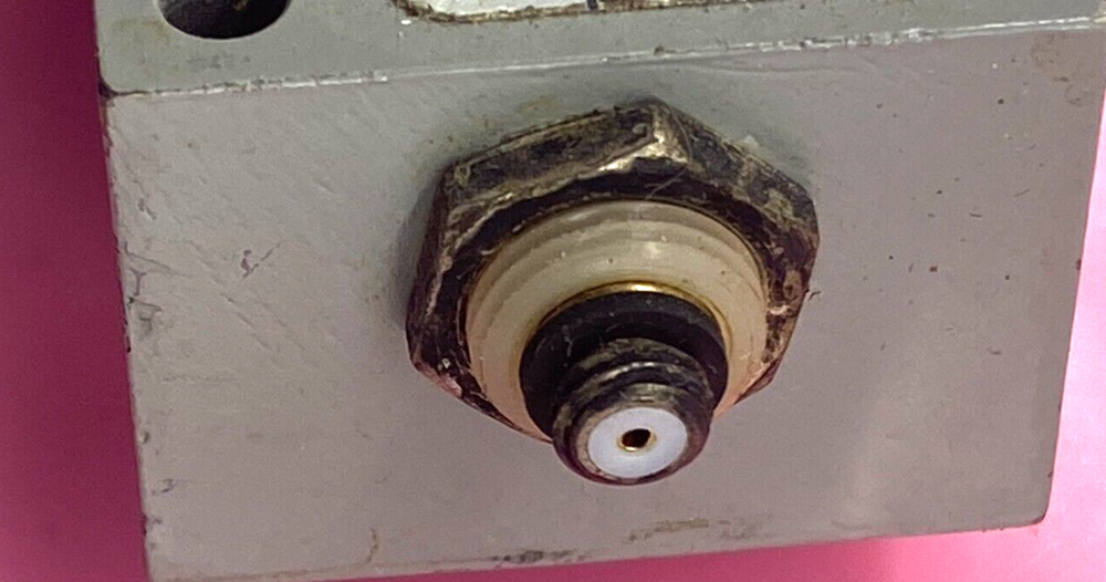 KISTLER 553B CHARGE AMPLIFIER