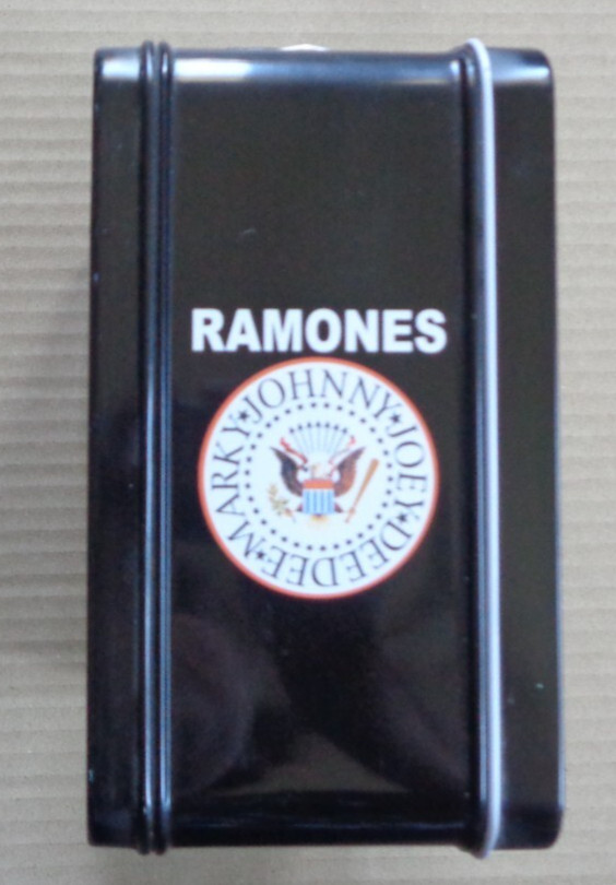 NECA Ramones Lunchbox 2002 with Thermus